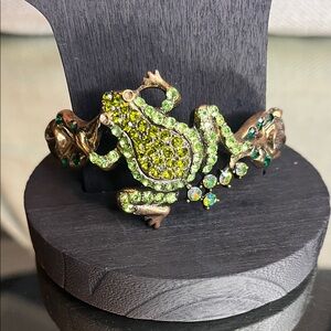 Green Rhinestone Frog Toad Clamp Bracelet